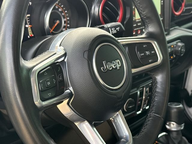 Used 2022 White Jeep Unlimited Sahara Altitude image 29