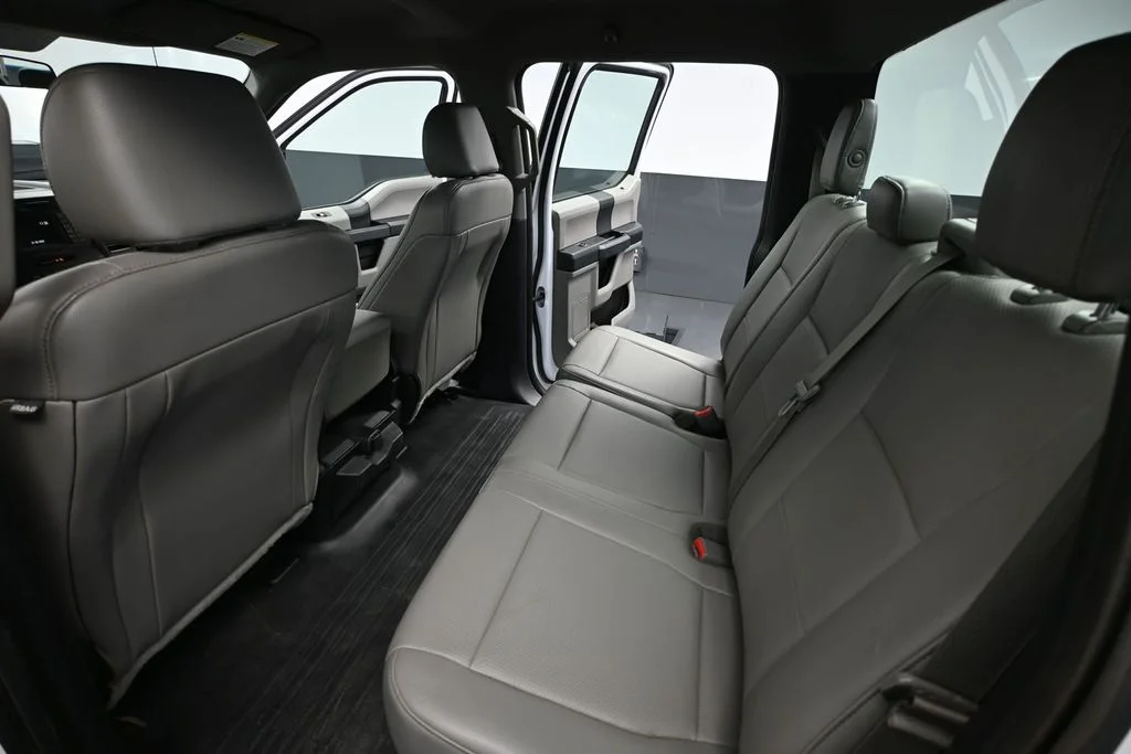 Used 2016 White Ford XL image 32
