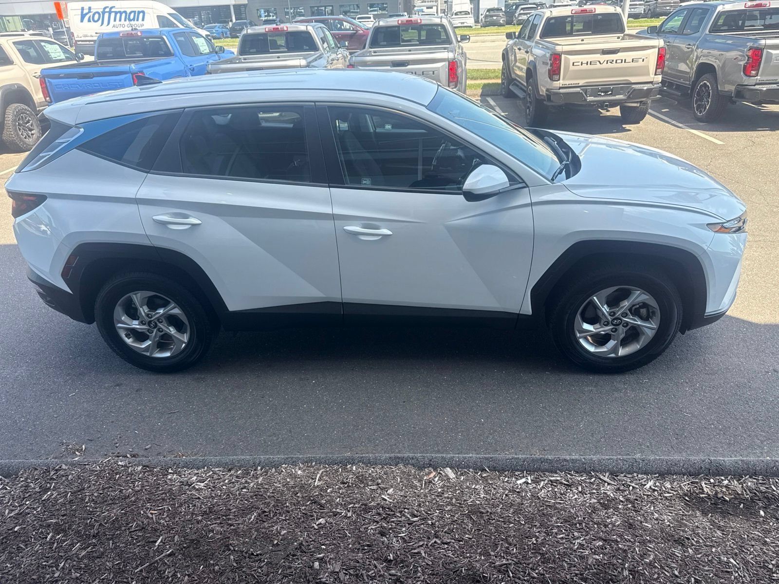 Used 2022 Quartz White [white] Hyundai SE image 4