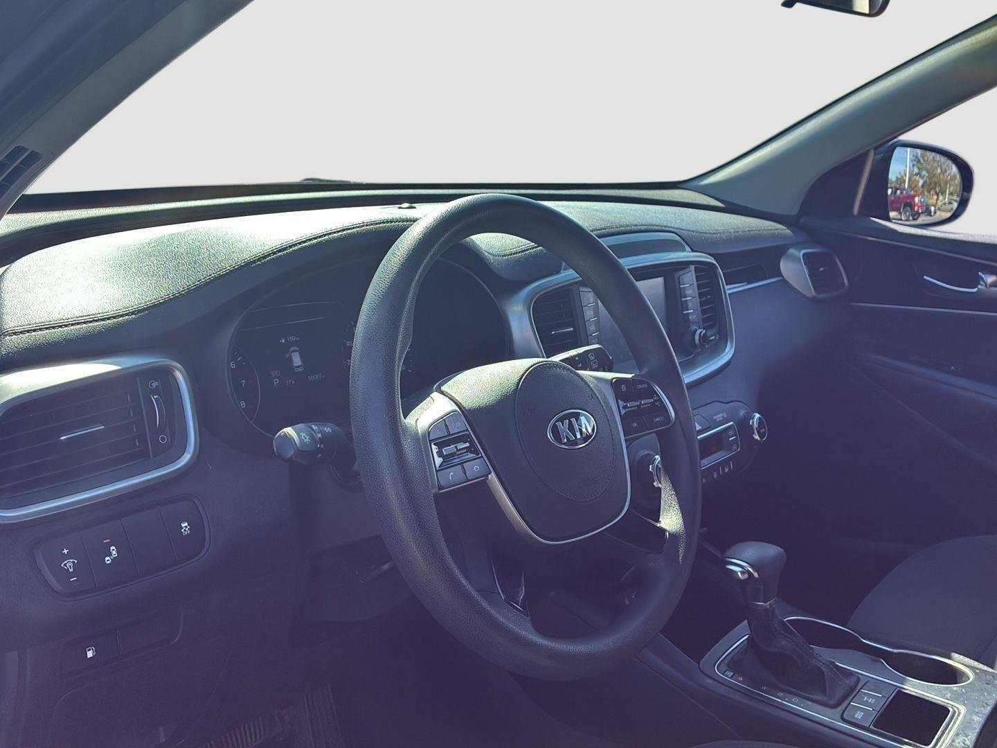 Used 2019 Platinum Graphite Kia LX V6 image 14