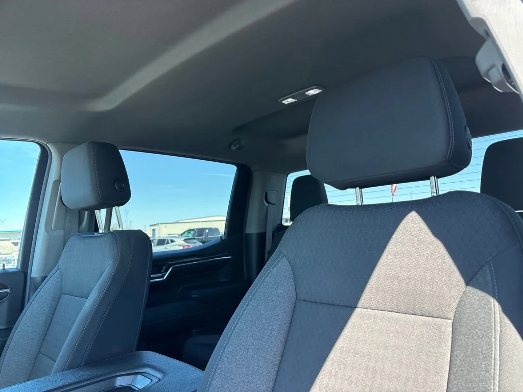 Used 2023 Silver GMC Elevation image 12