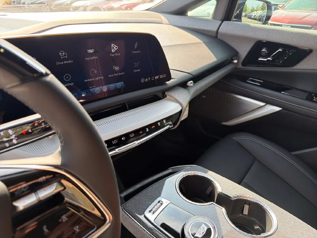 2027 Cadillac OPTIQ Premium Sport - Photo 27