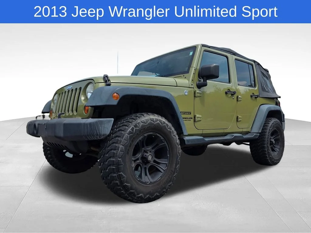 Used 2013 Green Jeep Sport image 10