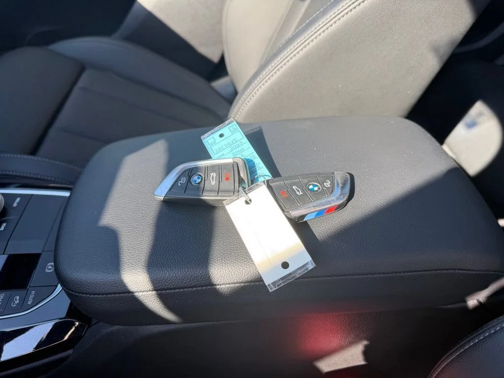 Used 2023  BMW xDrive30i image 48