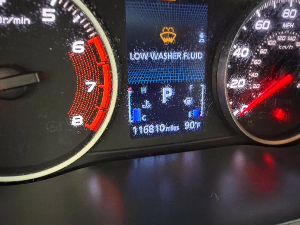 Used 2020 White Mitsubishi ES image 39