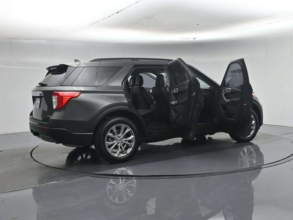 Certified Used 2023 Green Ford XLT image 5