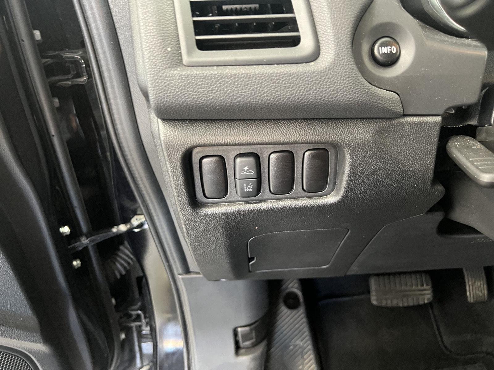 2025 Mitsubishi Outlander Sport ES - Photo 18