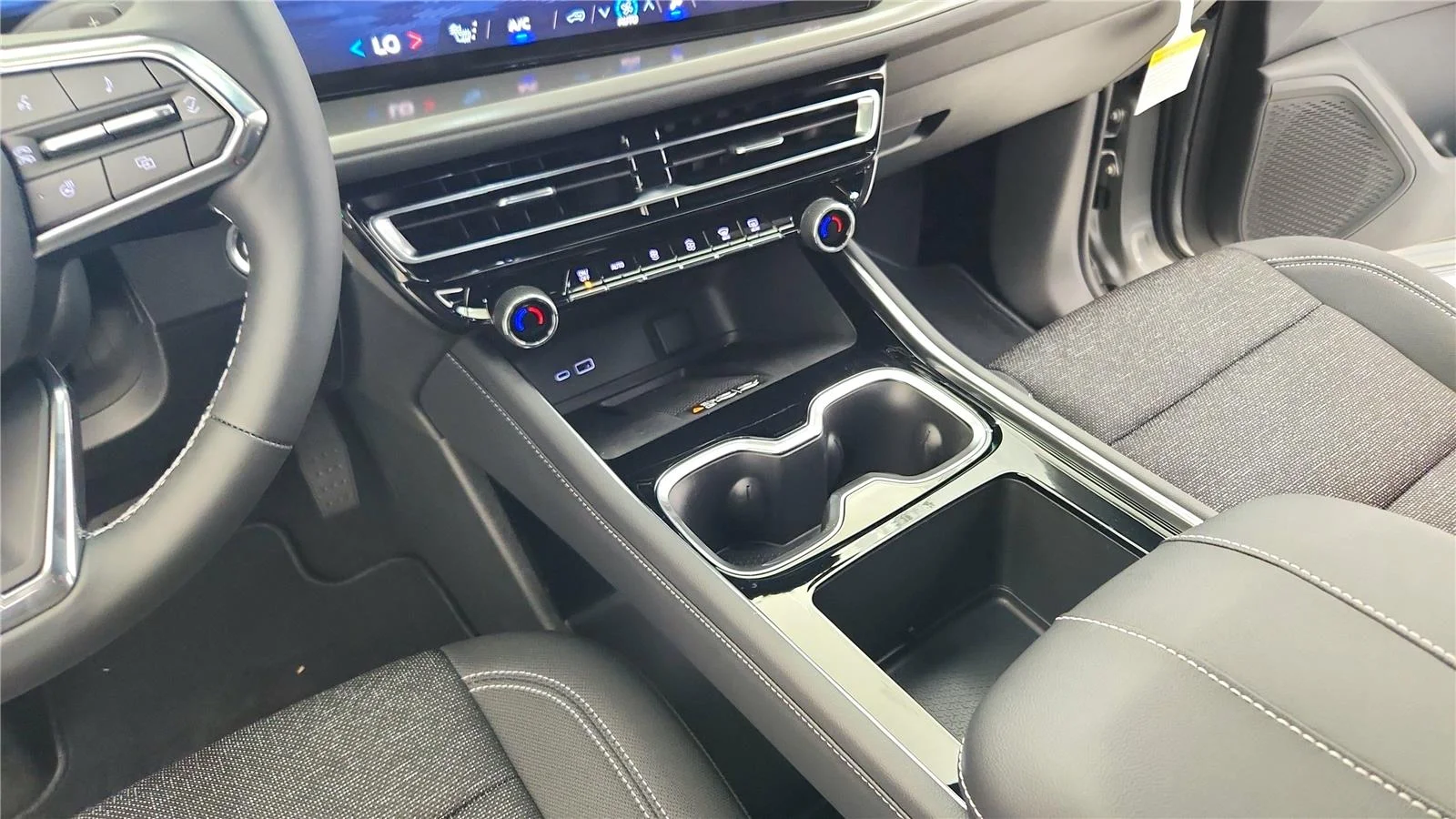 2026 Chevrolet Traverse LT - Photo 37