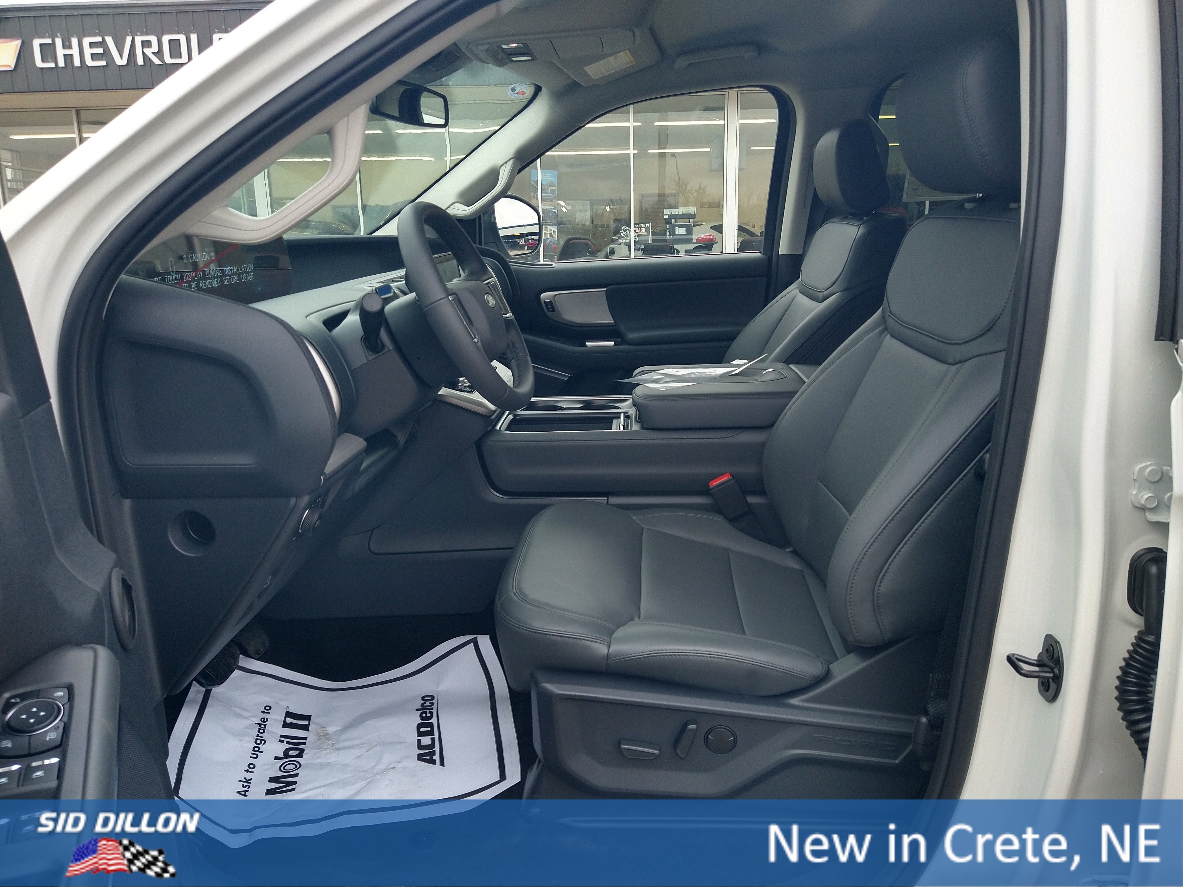 New 2026 Oxford White Ford Active image 3