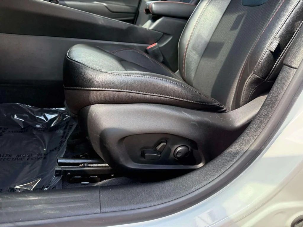 Used 2022 White Jeep Trailhawk image 16
