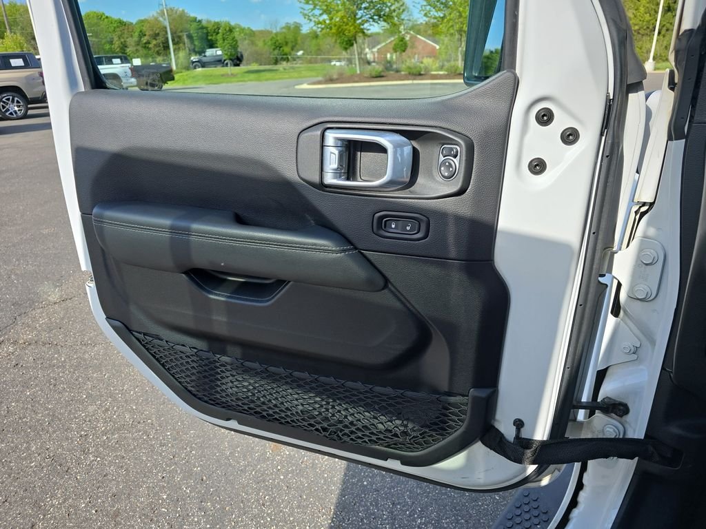 Used 2021 White Jeep Unlimited Sahara 4xe image 27