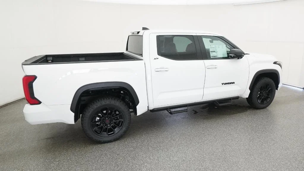 New 2025 Ice Cap Toyota SR5 image 17