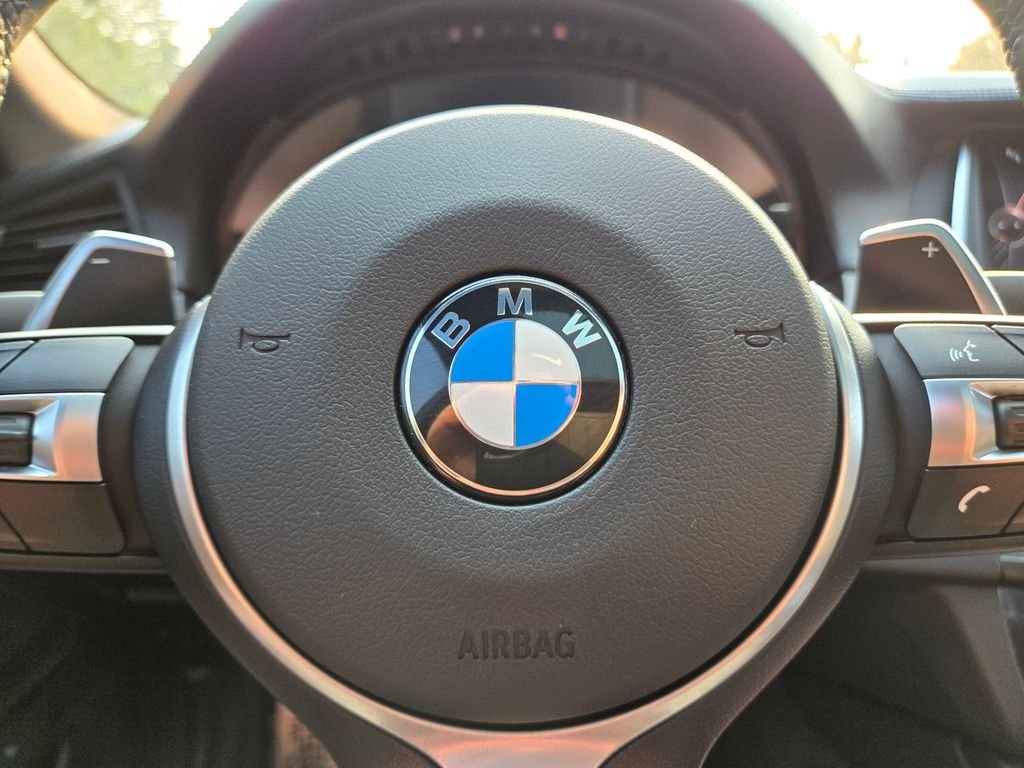Used 2015 Carbon Black Metallic BMW 550i xDrive image 24