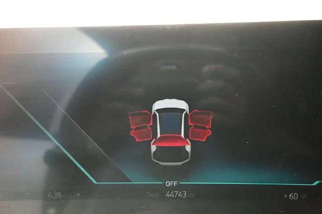 Certified Used 2024 White/off-white BMW xDrive50 image 12