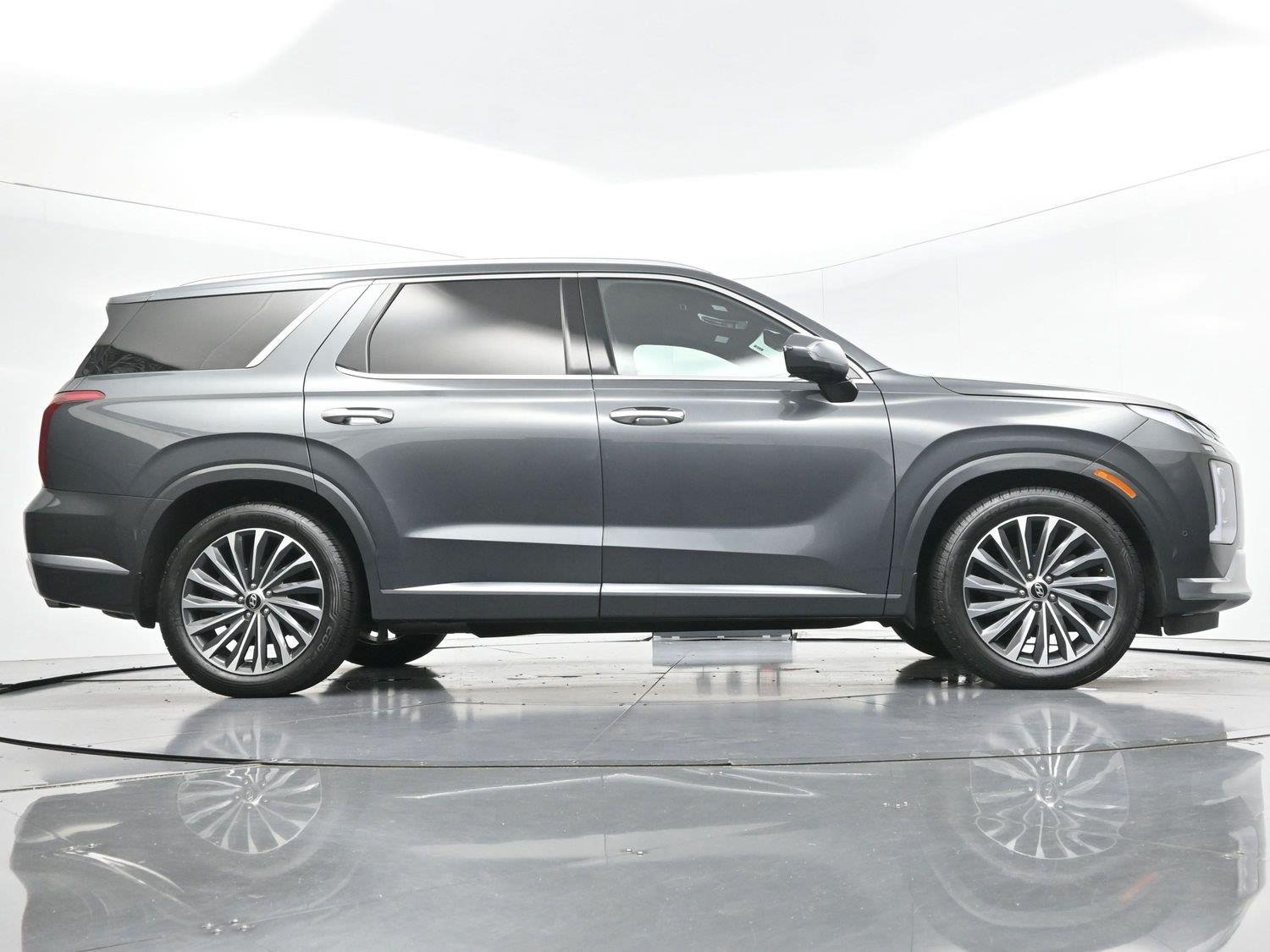 Used 2023 Steel Graphite Hyundai Calligraphy image 58