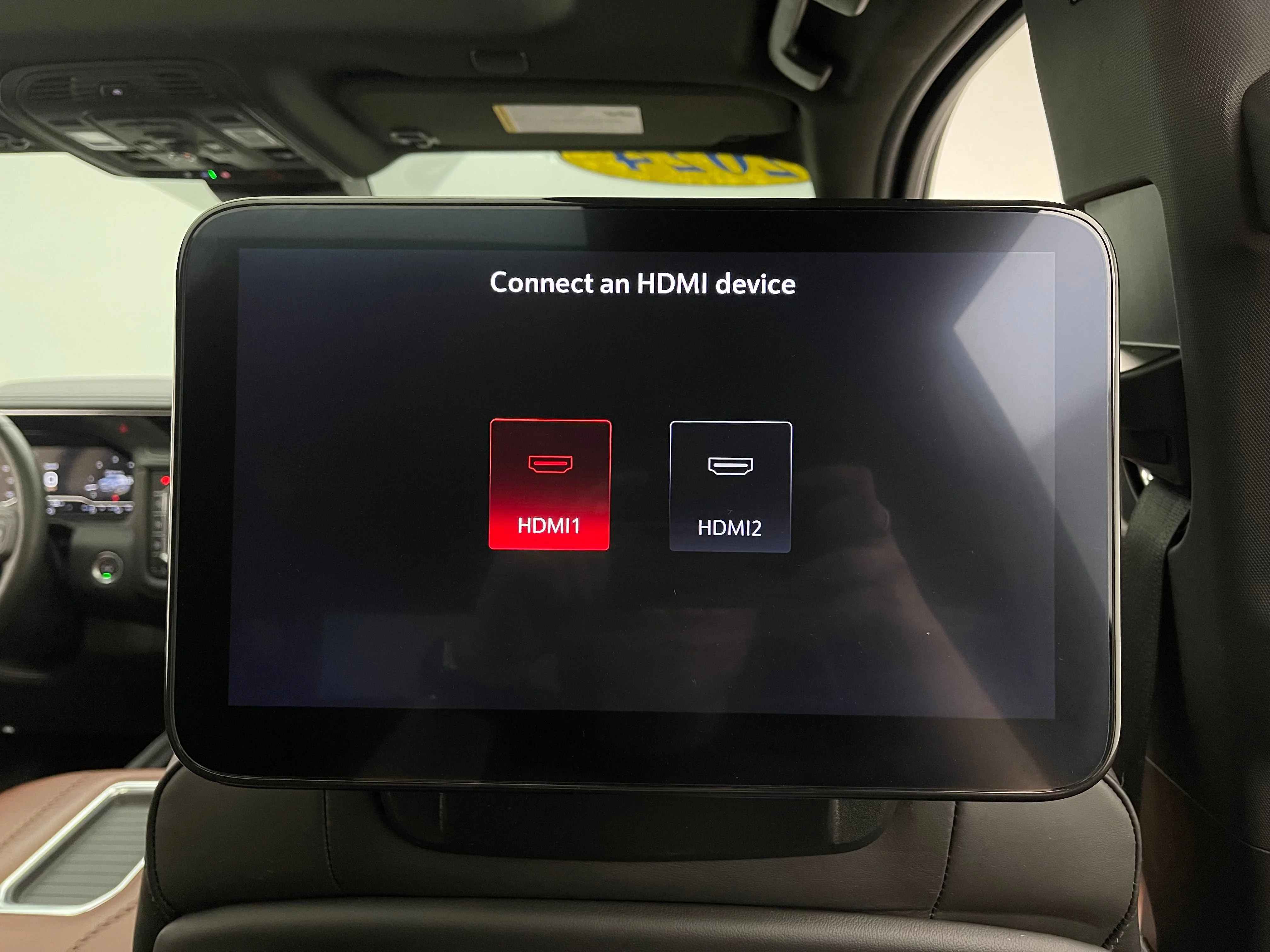 Used 2024 White Frost Tricoat GMC Denali Ultimate image 45