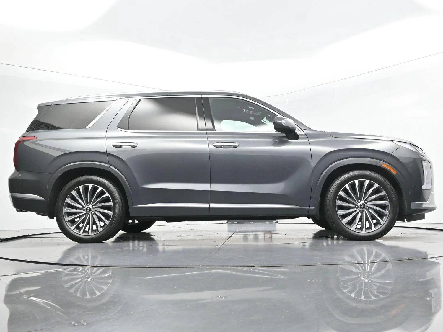 Used 2023 Steel Graphite Hyundai Calligraphy image 58