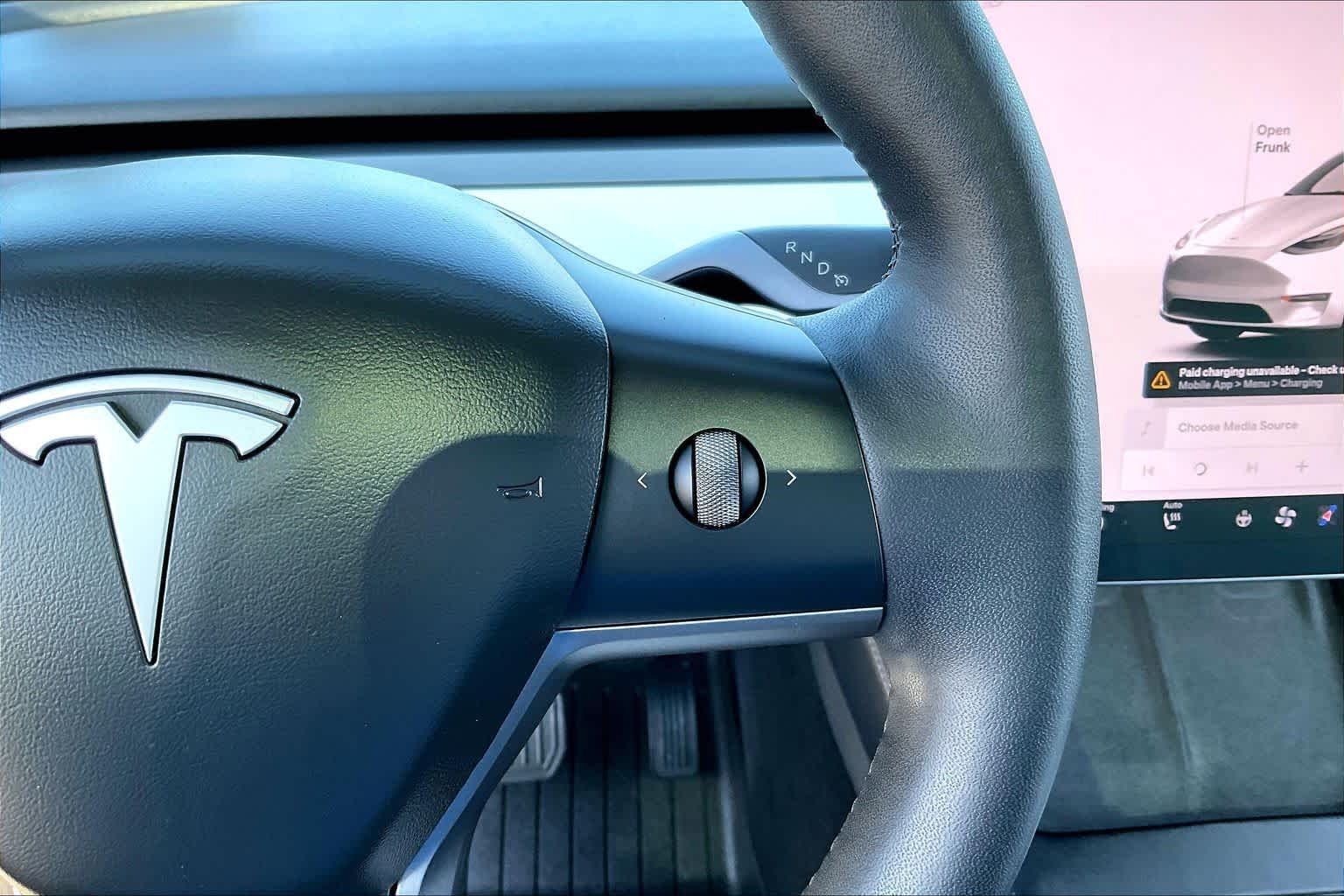 Used 2022 WHITE Tesla Long Range image 21