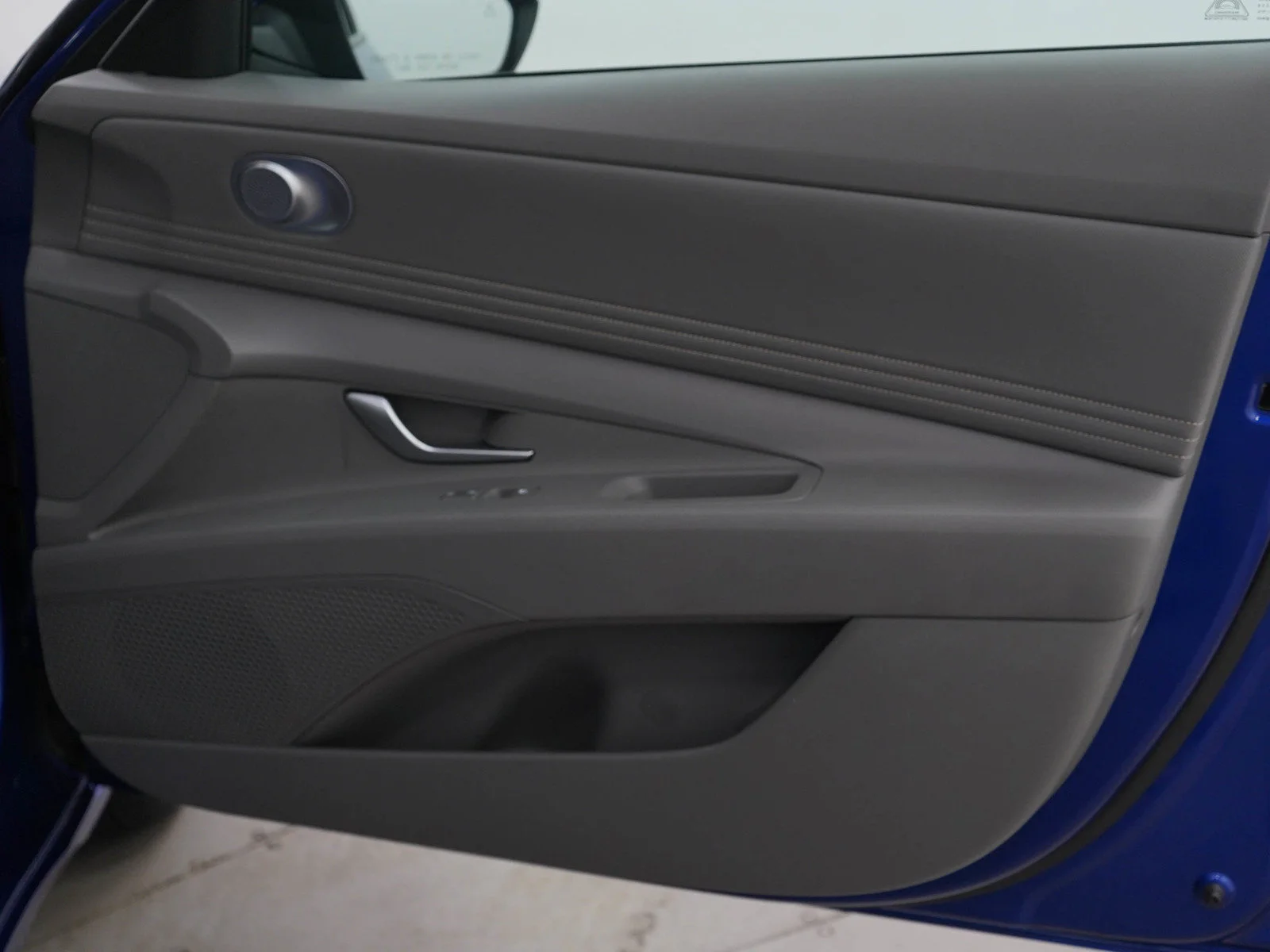 Used 2023 Intense Blue Hyundai SEL image 9