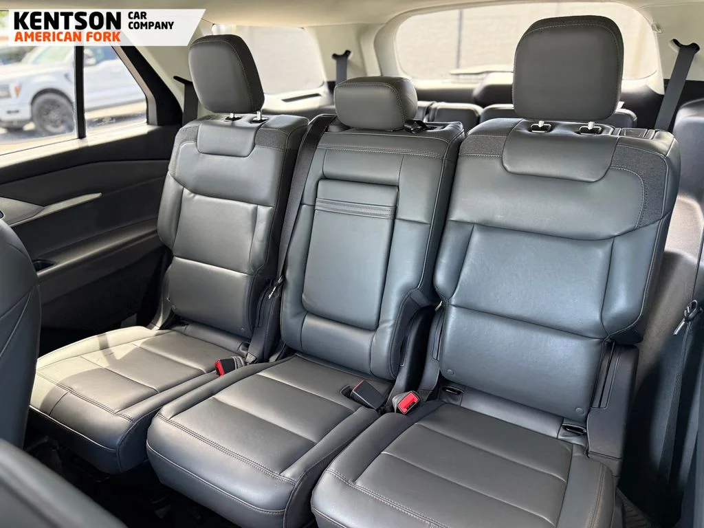 Used 2025 Gray Ford Active image 25