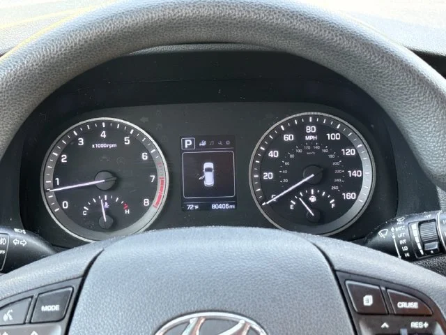 Used 2017 Molten Silver Hyundai SE image 12