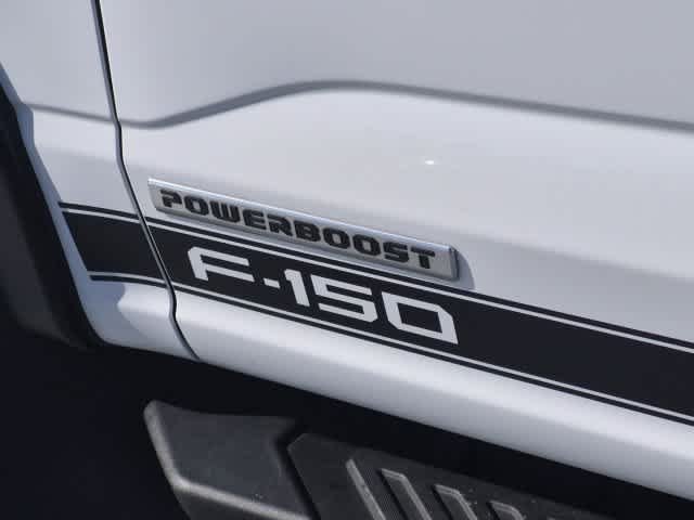 Used 2022 Oxford White Ford XLT image 13