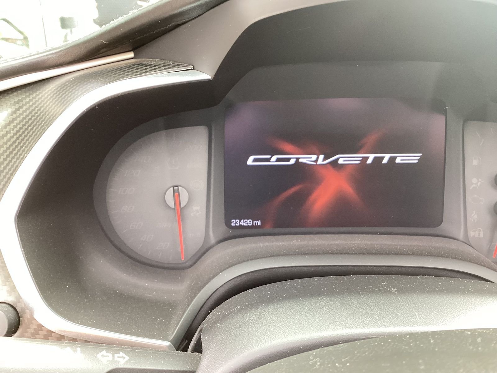 Used 2016 Red Chevrolet Stingray image 4