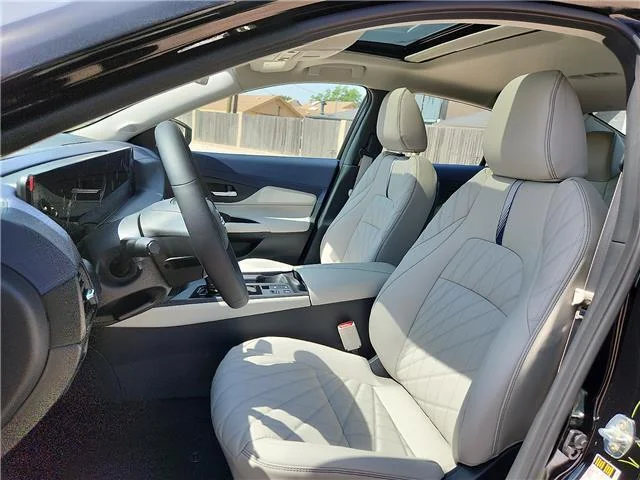 New 2026 KH3 Super Blac Nissan SL Sedan image 9