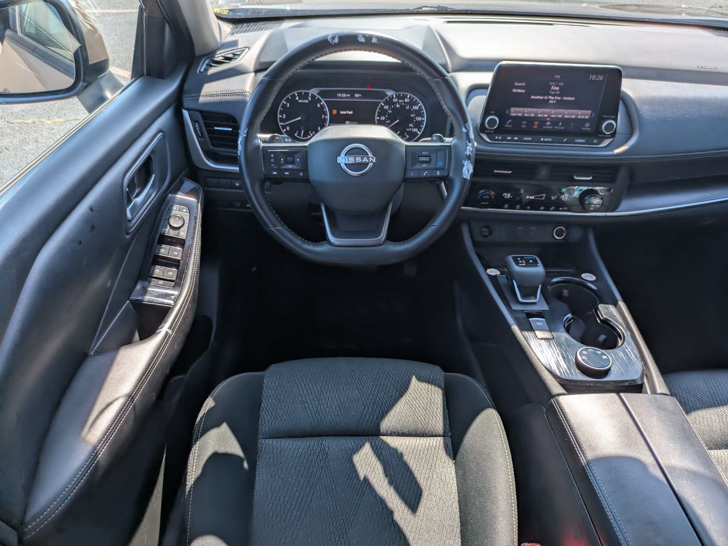 Used 2025  Nissan SV image 13