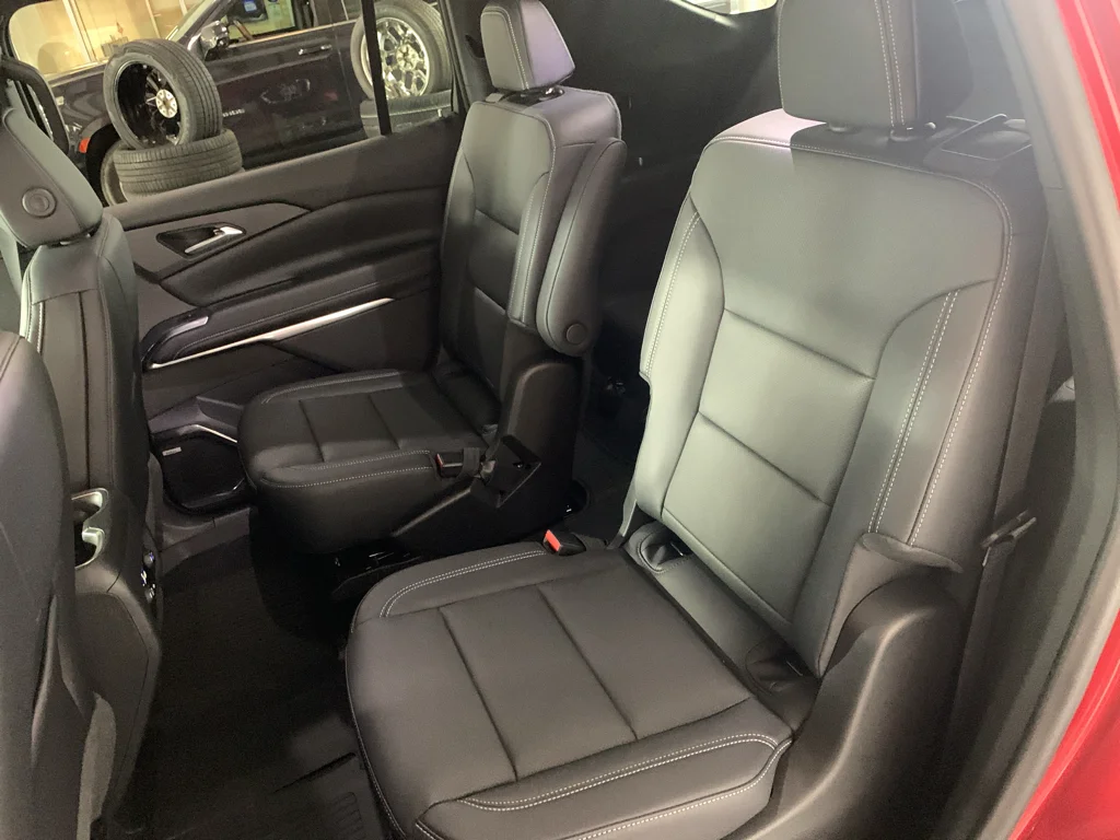 2027 Chevrolet Traverse LT - Photo 15
