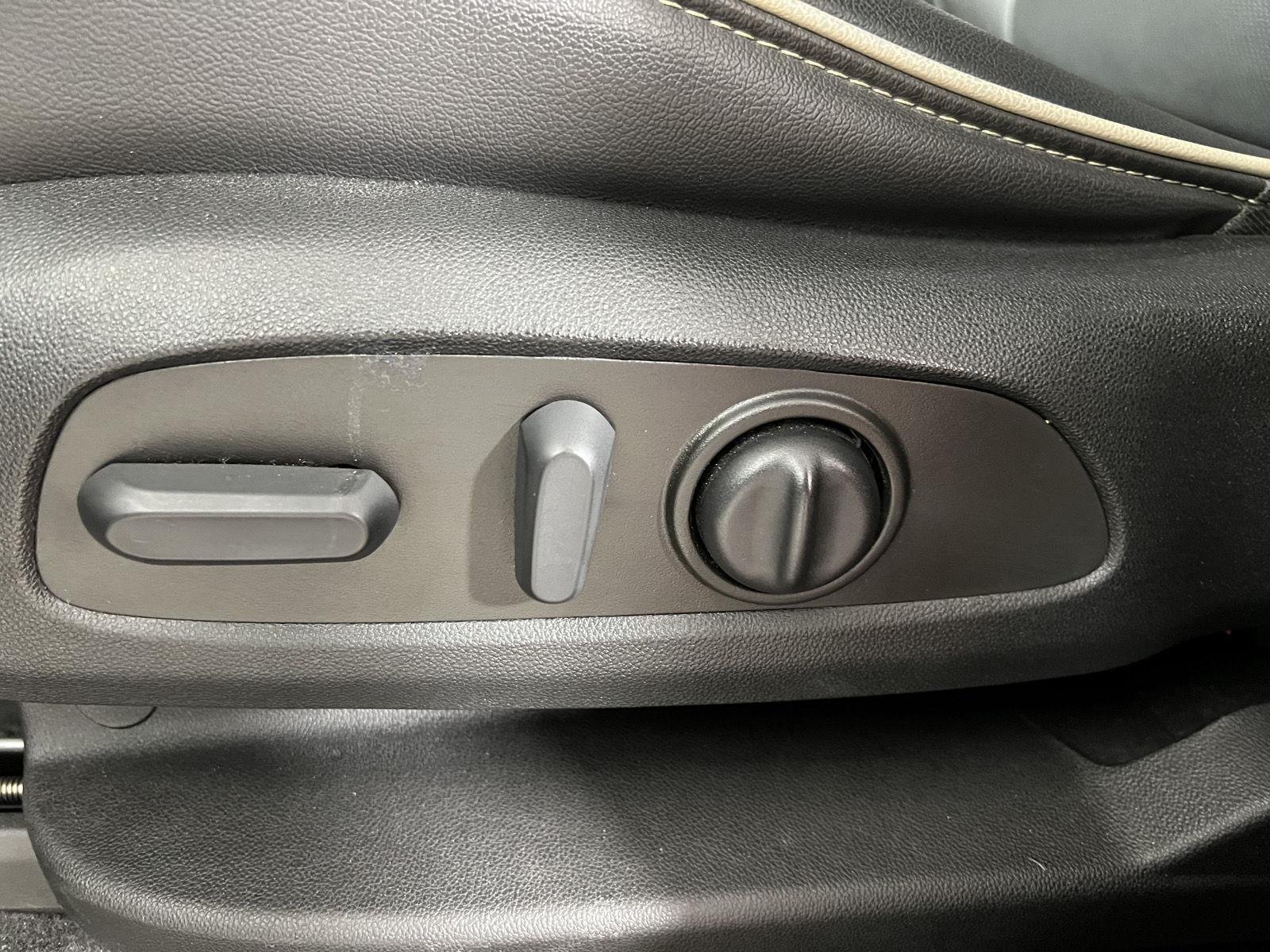 Used 2023 Mosaic Black Metallic Chevrolet Premier image 19