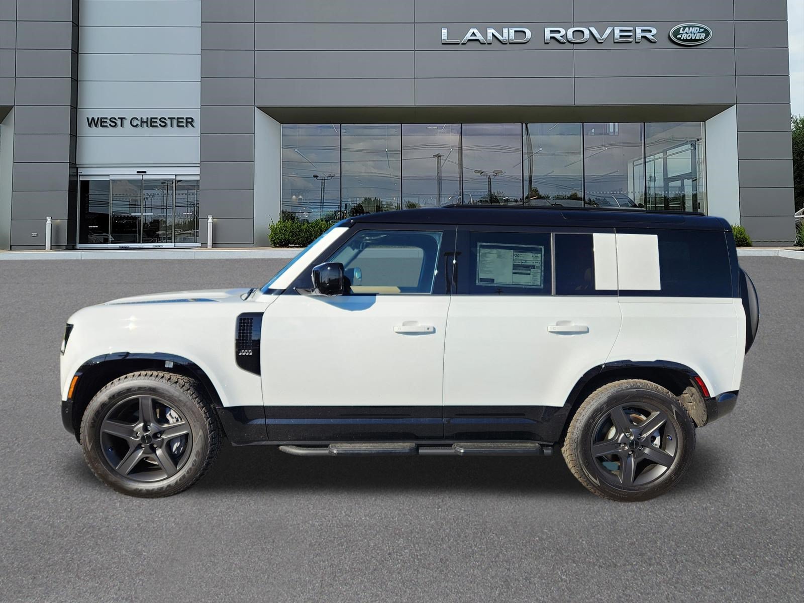 2026 Land Rover Defender X-Dynamic SE - Photo 5