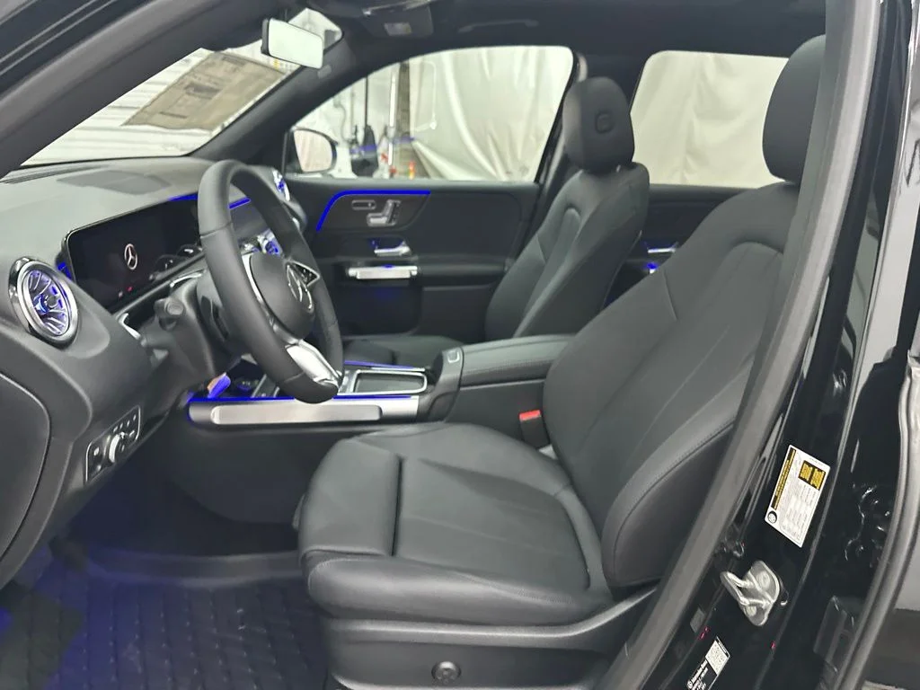 New 2026 Black Mercedes-Benz GLB 250 image 20