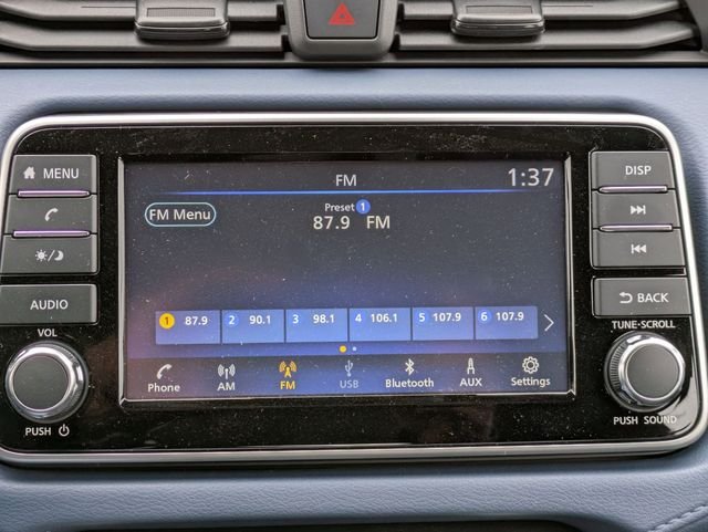 2025 Nissan Versa Sedan SV - Photo 13