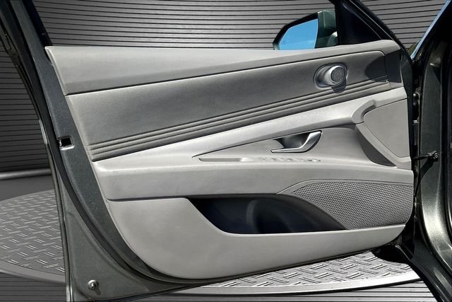 2025 Hyundai Elantra SEL - Photo 22