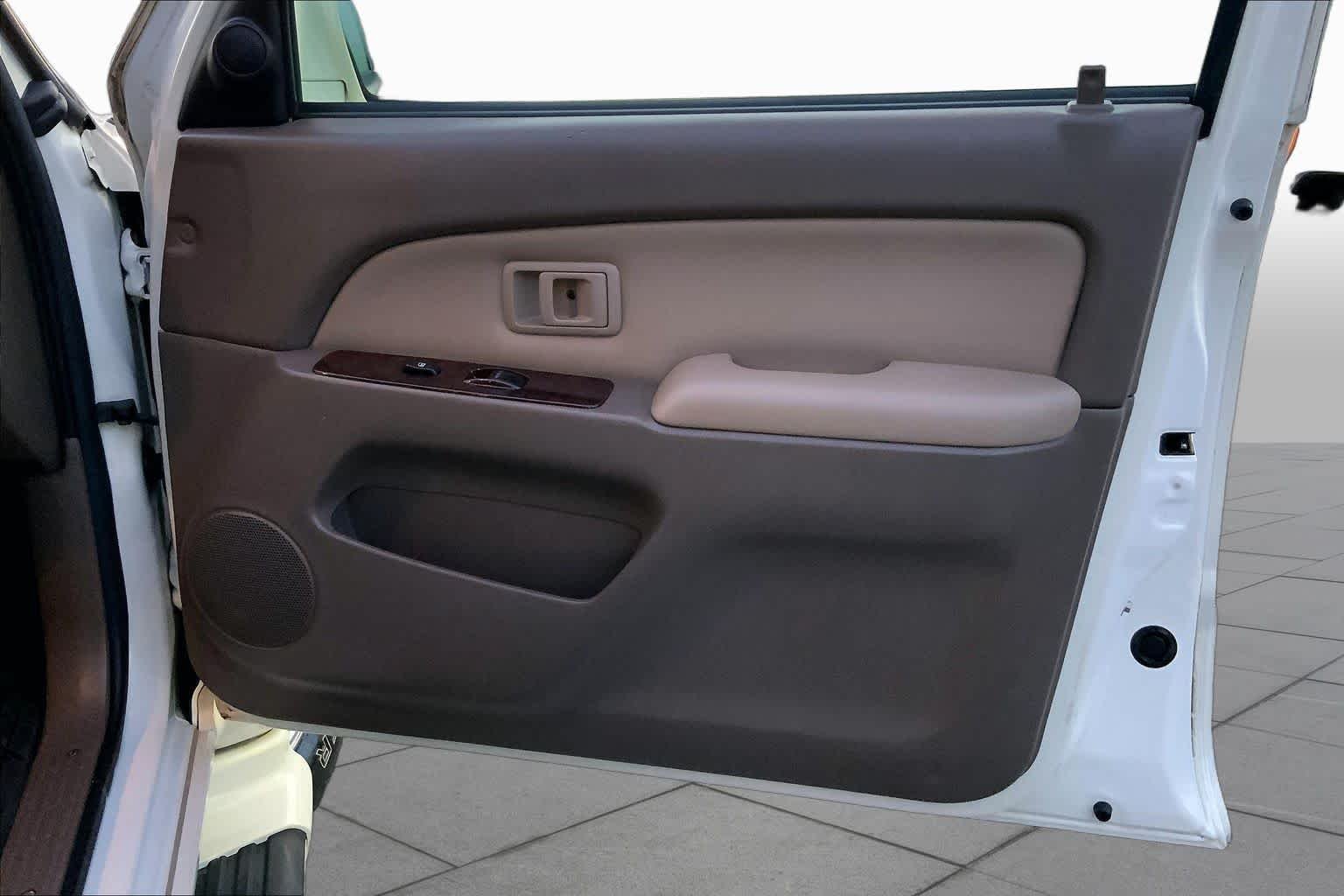 Used 2002 GOLDEN PEARL Toyota Limited image 19