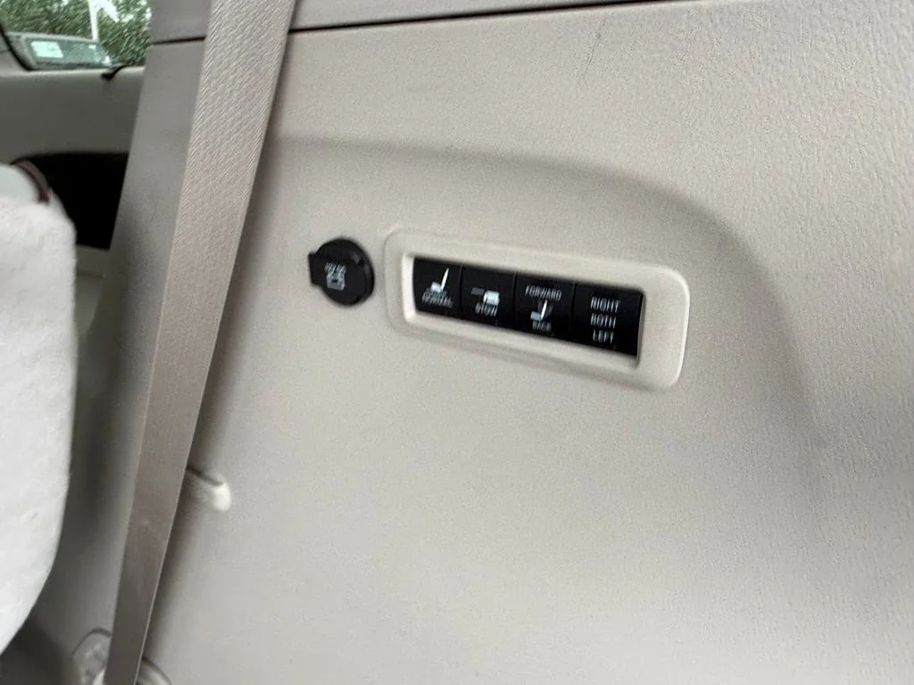 Certified Used 2017 Silver Chrysler Limited image 53