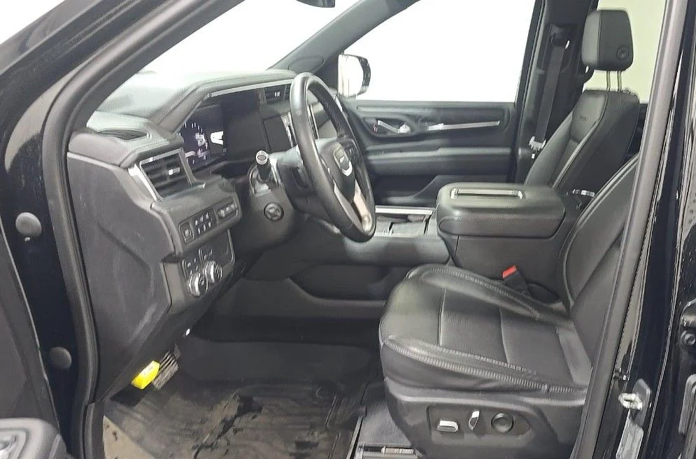 Used 2023 Black GMC Denali image 7