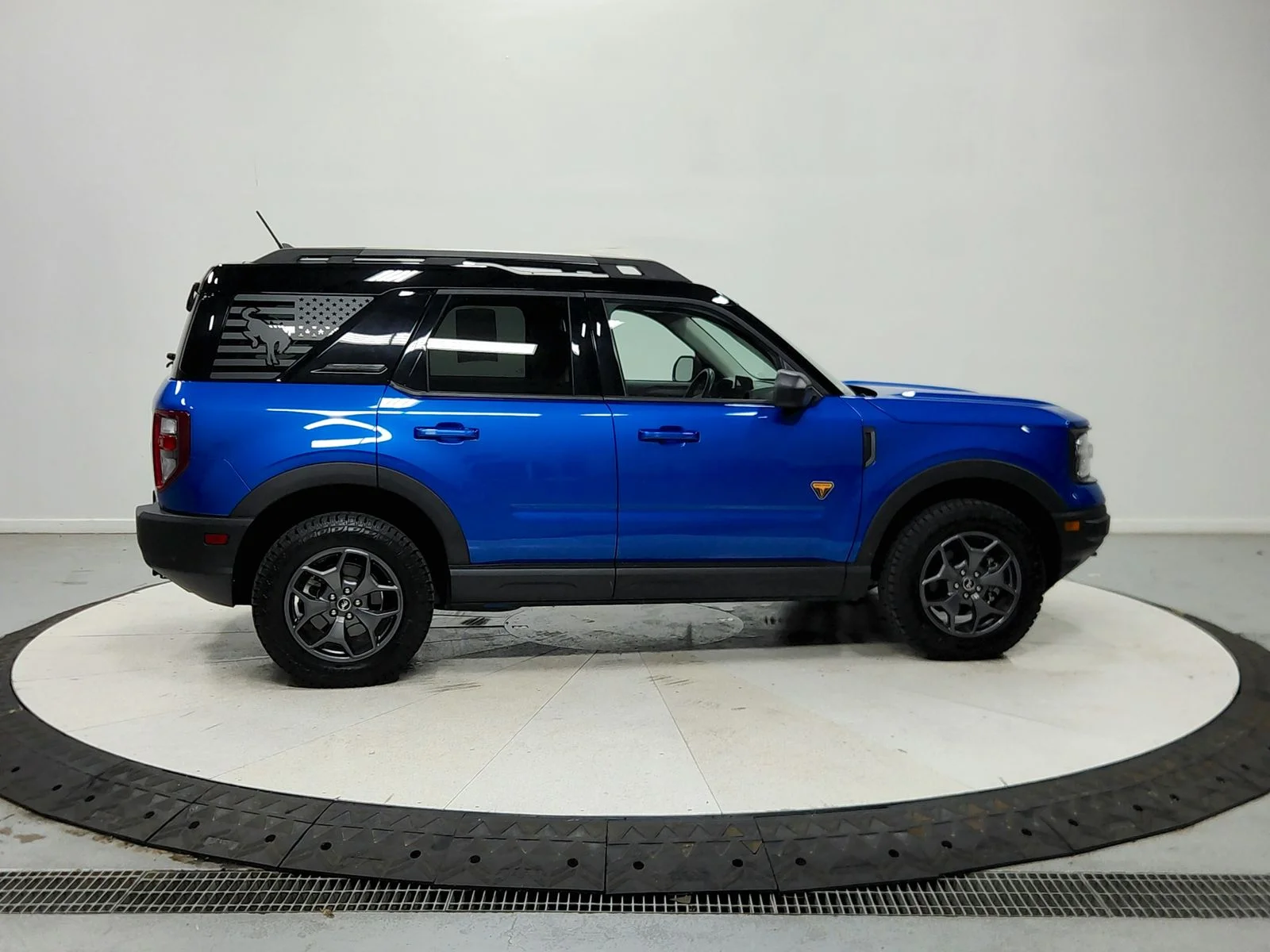 Used 2022 Blue Ford Badlands image 9