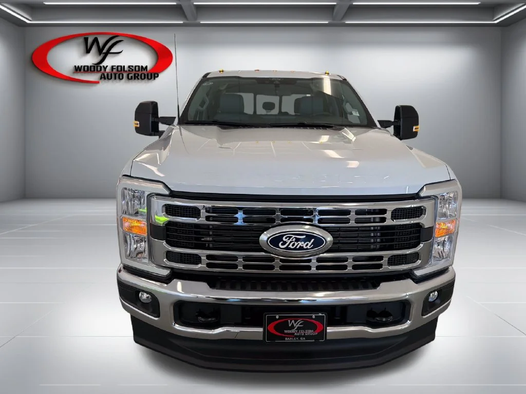 New 2027 White Ford XL image 2