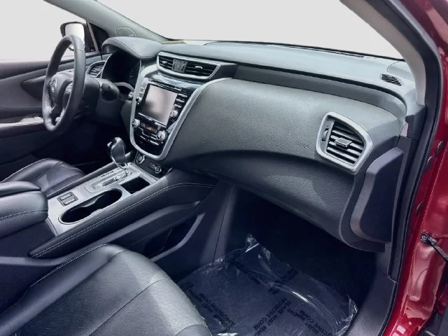 Used 2019 Cayenne Red Pearl Metallic Nissan SL image 29