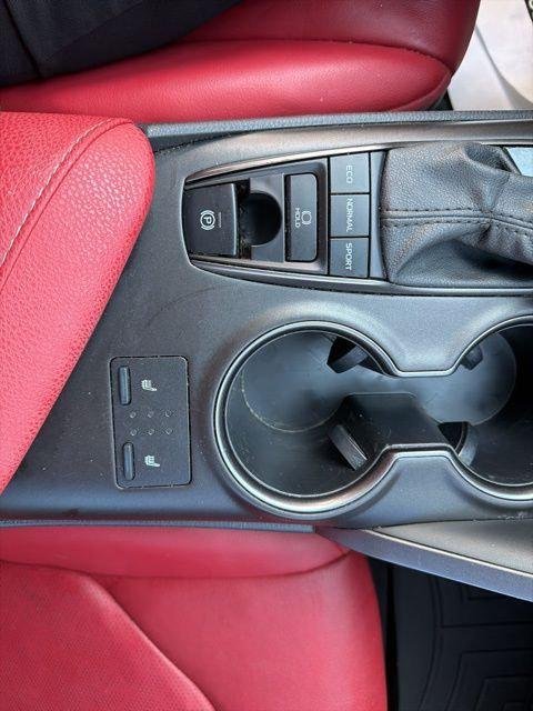 Certified Used 2021 MID BLK/WIND CHILL Toyota  image 39
