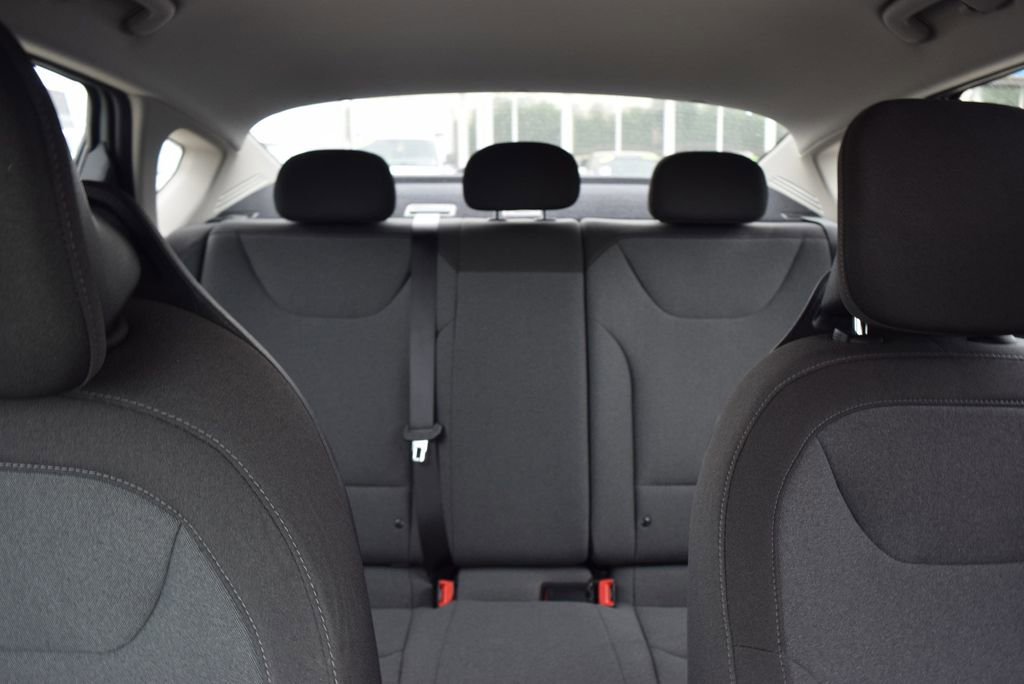 2025 Kia K4 LXS - Photo 18