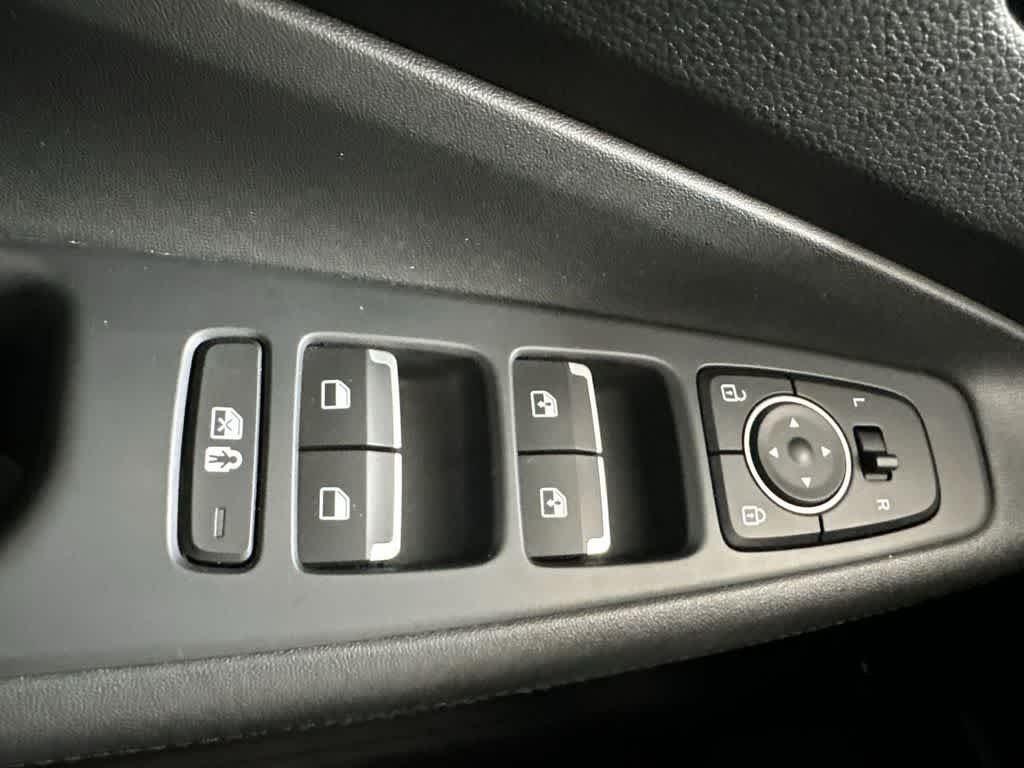 Used 2023 Hampton Gray Hyundai SEL image 17