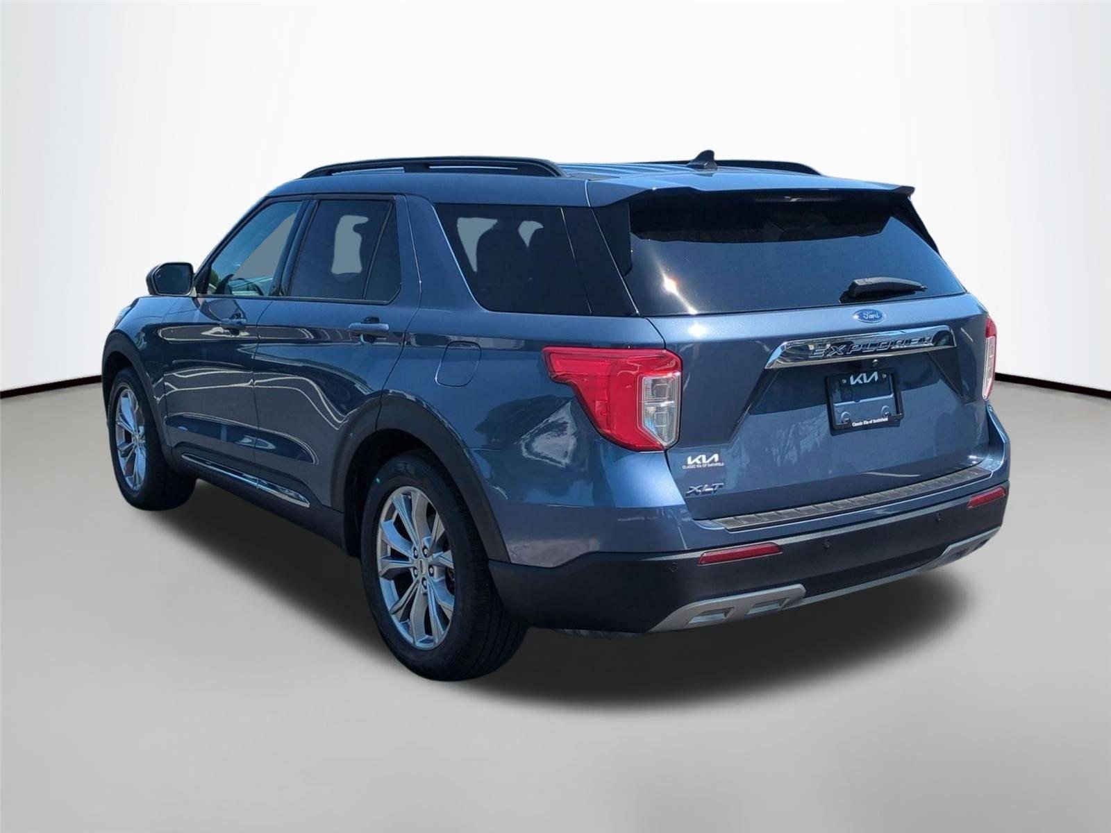 Used 2021 Infinite Blue Metallic Tinted Clearcoat Ford XLT image 9