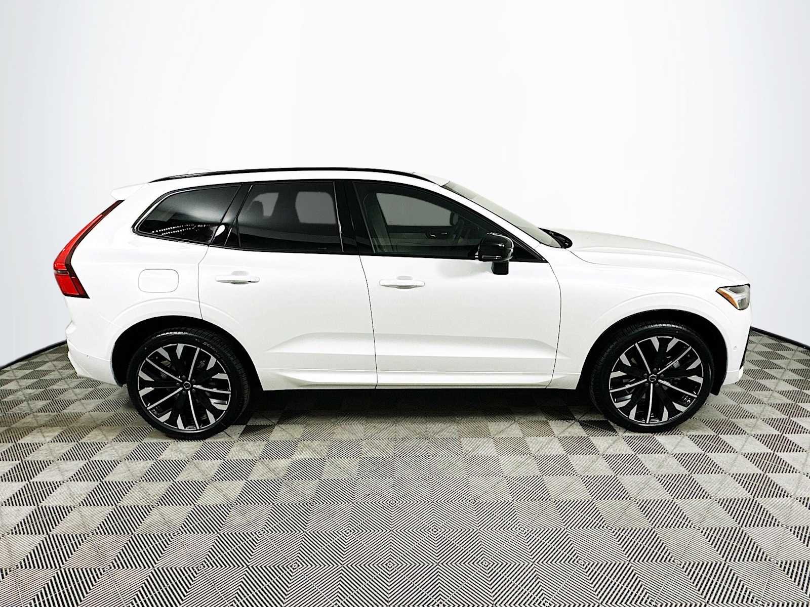 New 2026 Crystal White Volvo Ultra image 8