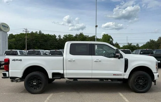 New 2026 Star White Metallic Tri-Coat Ford F-350® Lariat® image 3