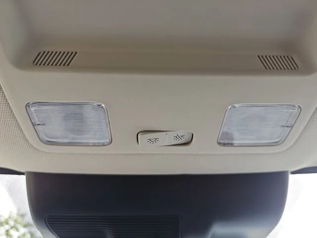 Used 2024 Silver Ford Lariat image 26
