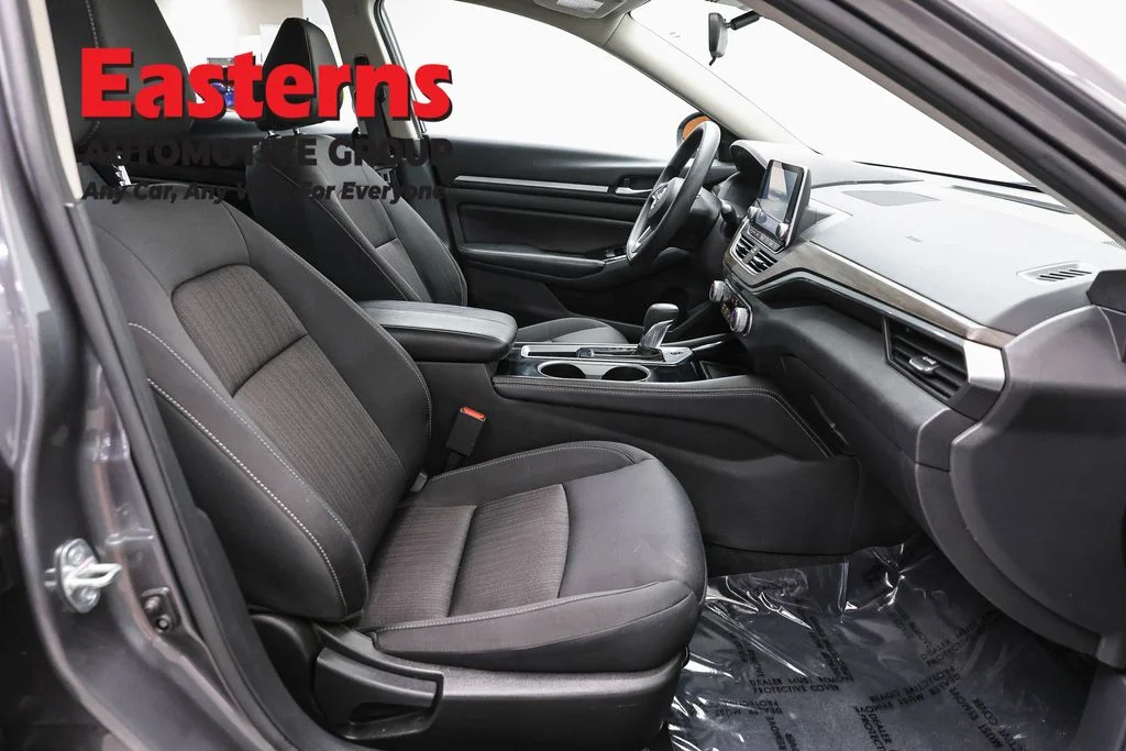 Used 2023 Gray Nissan 2.5 SV image 24