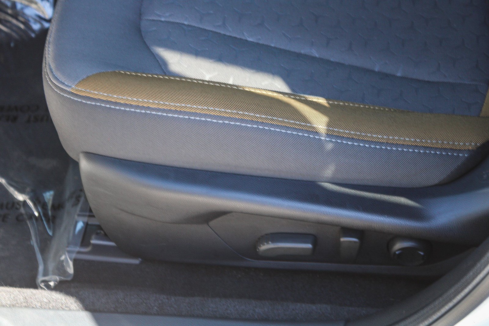 Used 2025 Crystal White Pearl Subaru Sport image 23
